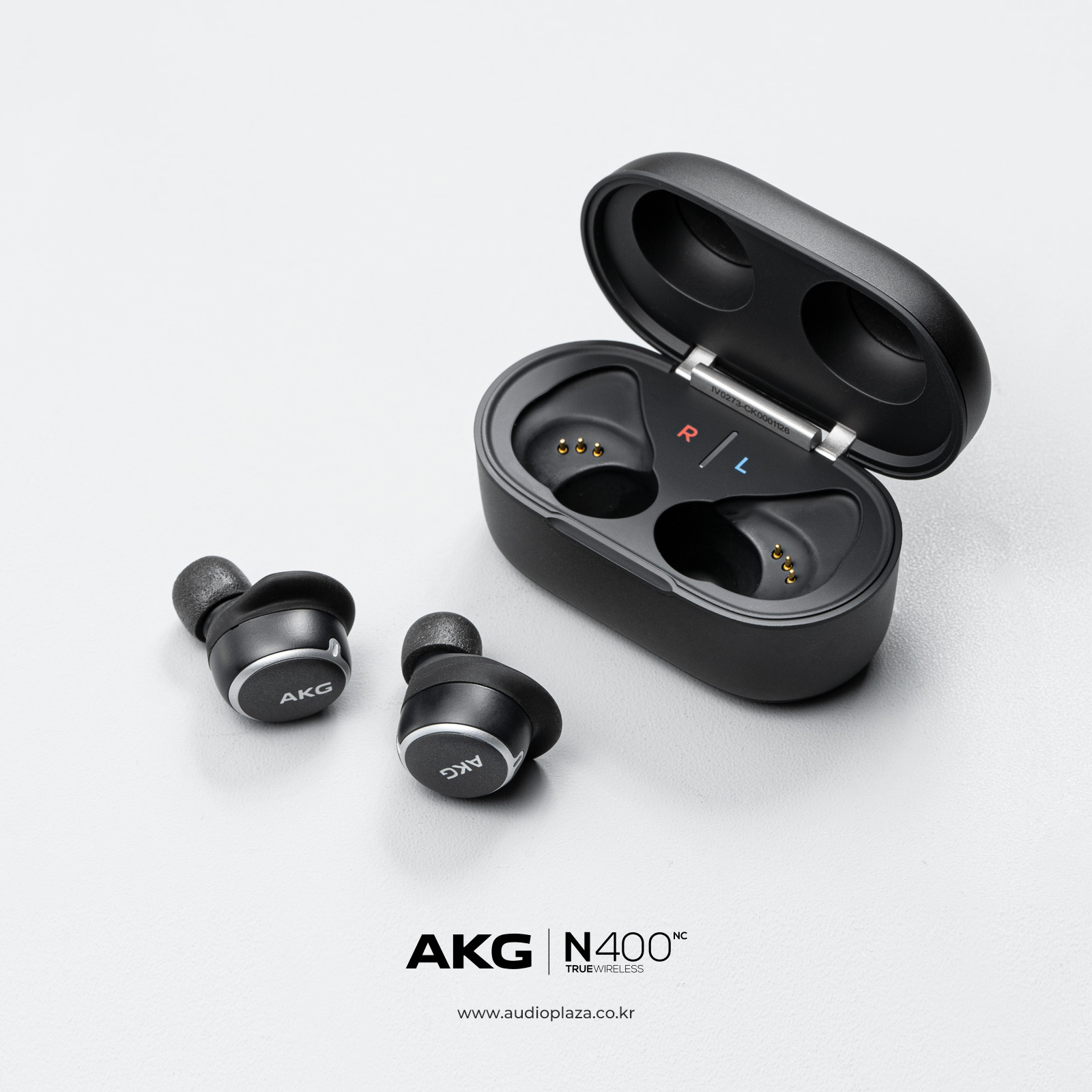 AKG N400